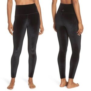 Beyond Yoga Velvet Motion Legging in Black